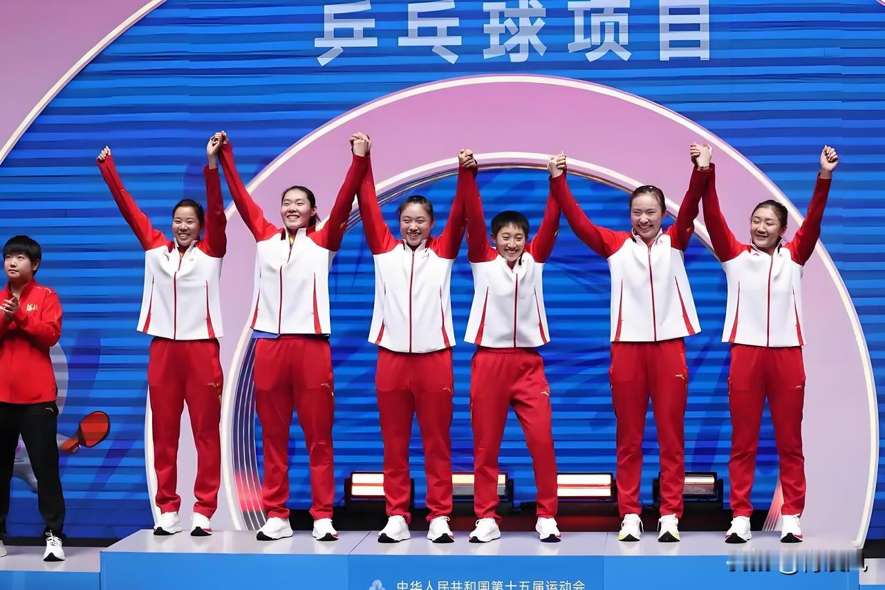 全运会女团决赛很精彩，刘国正的解说也很到位，但这却是我第一次看乒乓球比赛时主动降