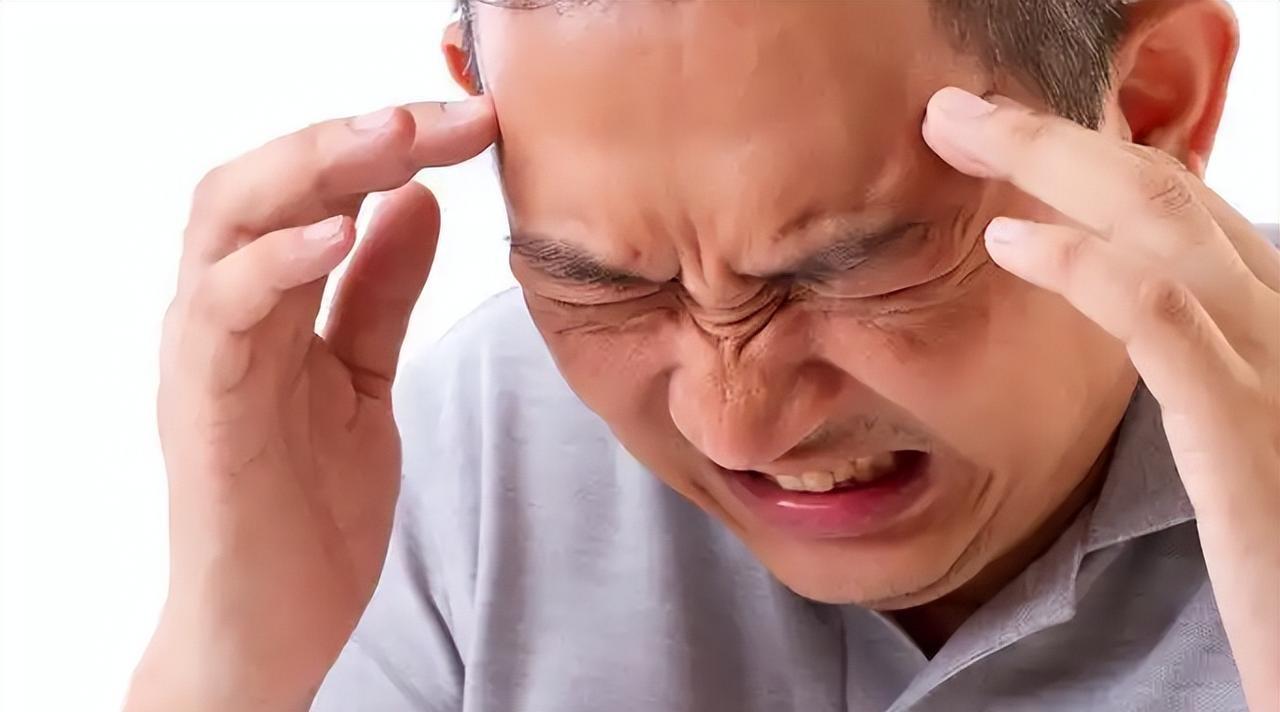 82岁，脑梗33年没复发。他做对了什么？医学统计被碾压了。多数人3-5年内