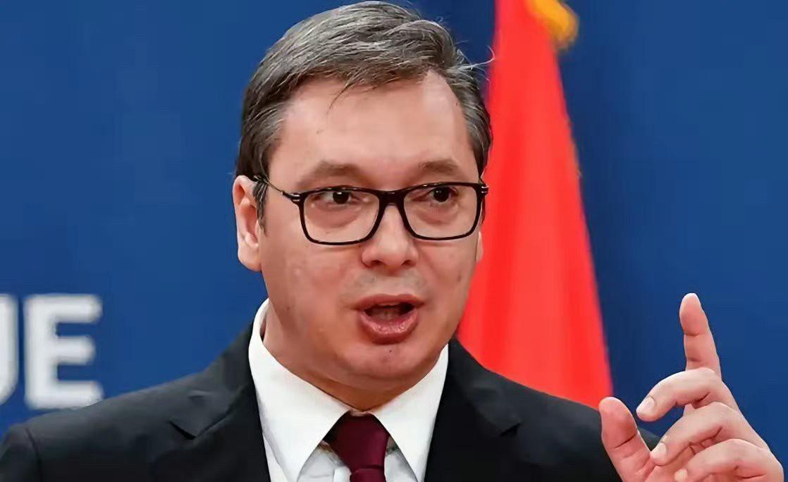 武契奇太不容易了！塞尔维亚总统武契奇决定带病如约前往莫斯科参加胜利日活动之后，不