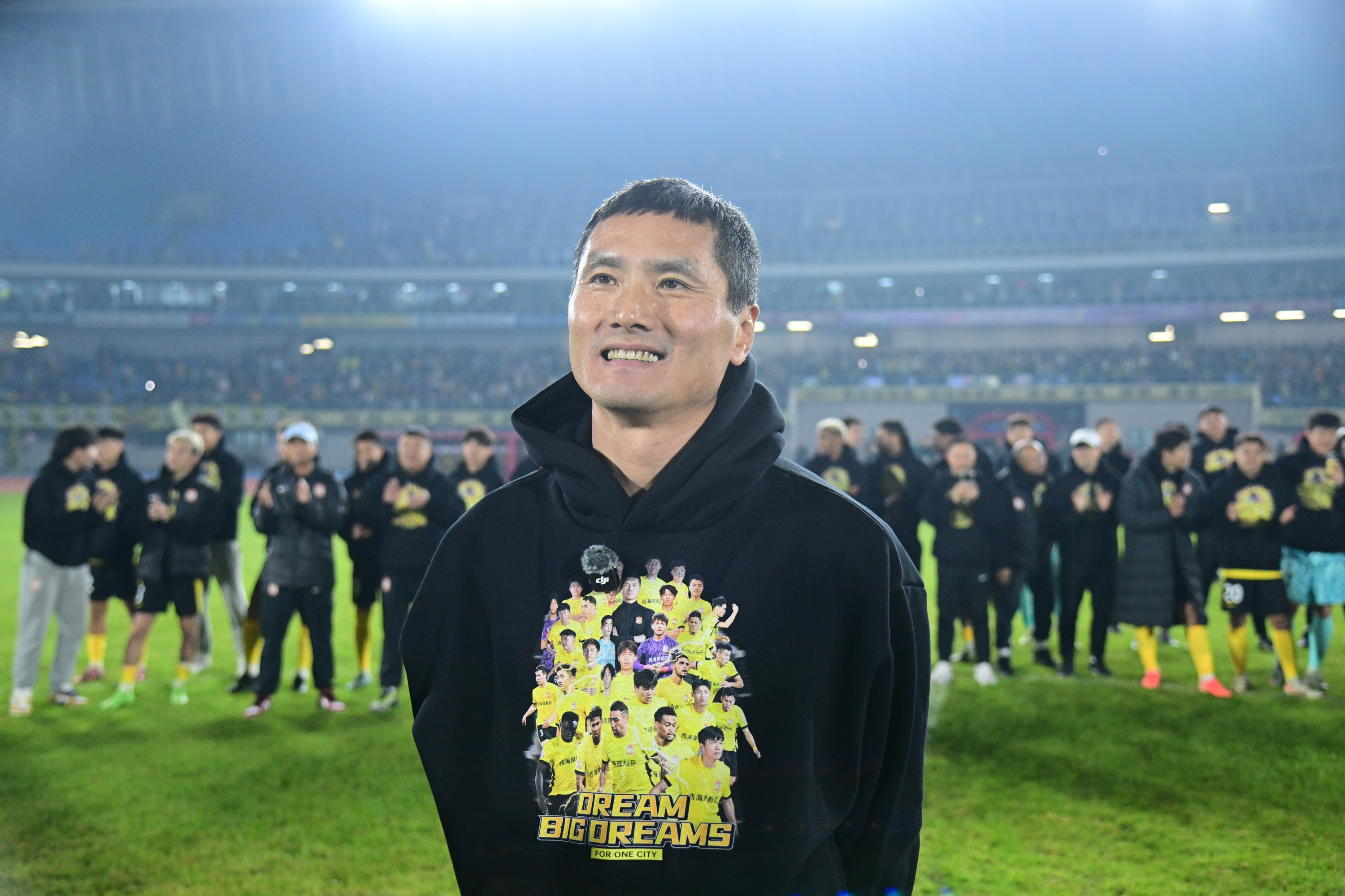 西海岸董事长: 祝邵佳一带领国足取得好成绩, 希望球迷能多多包容