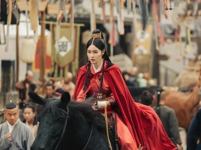 在1055年辽兴宗耶律宗真病故的那一刻，他的皇后萧挞里正沉浸在巨大悲痛中，可他的