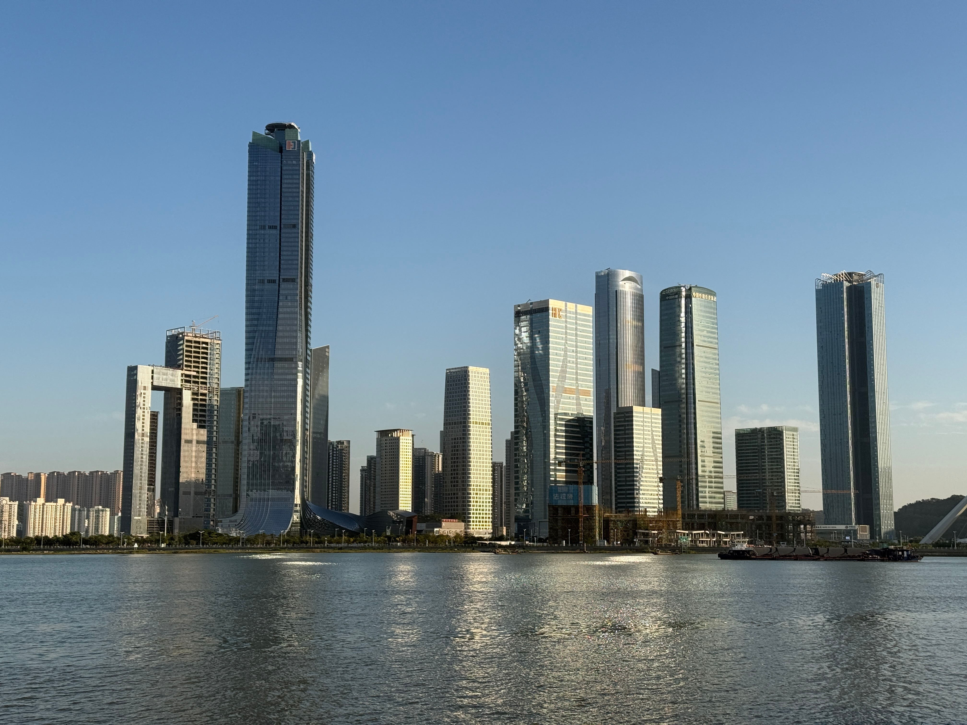 南方冬季还是舒服啊，珠海现在就是温度气候非常适宜的城市代表。我的日常plog