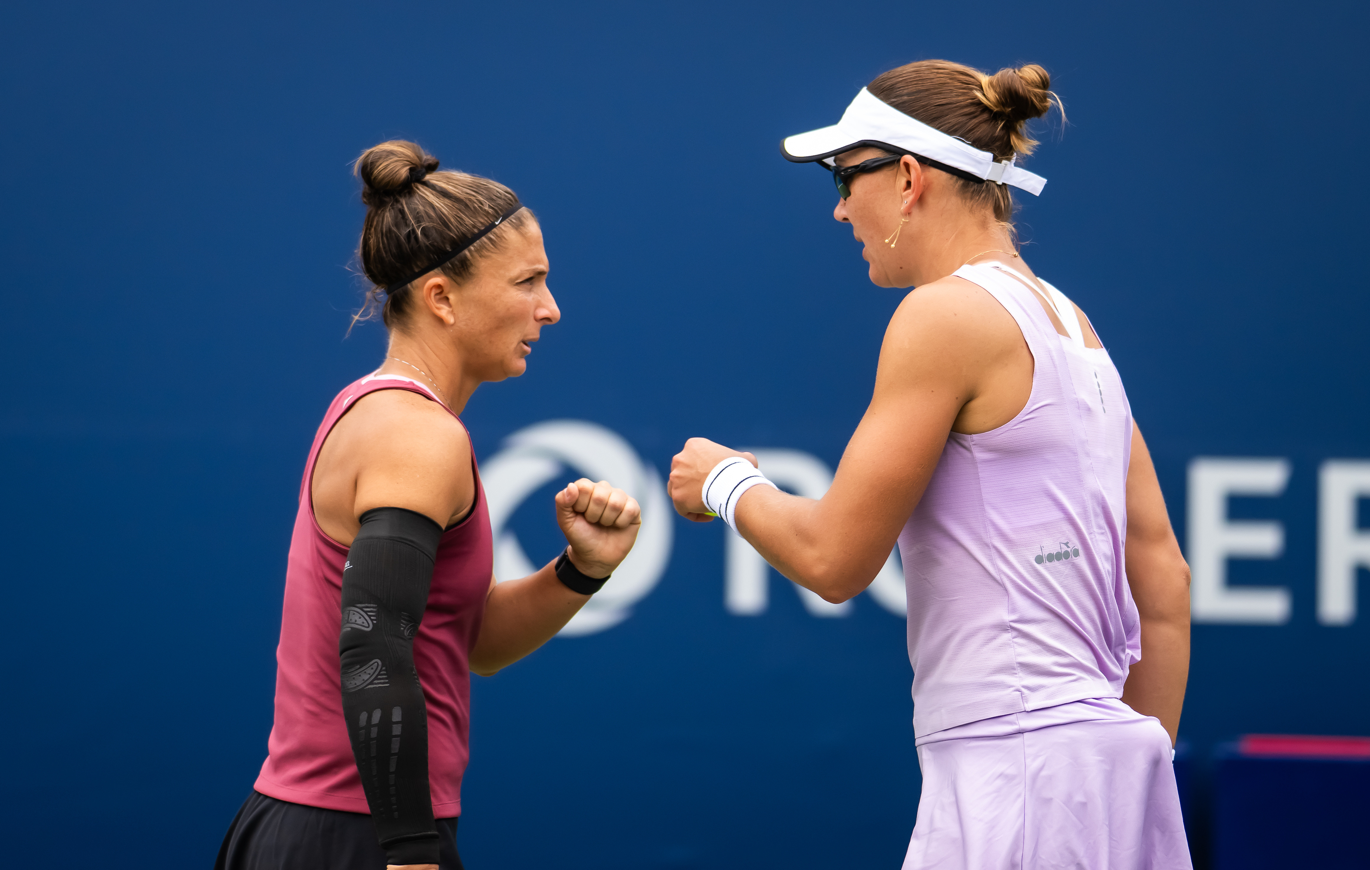 WTA1000多伦多站双打半决赛，3号种子埃拉尼/梅里查尔以6-14-610
