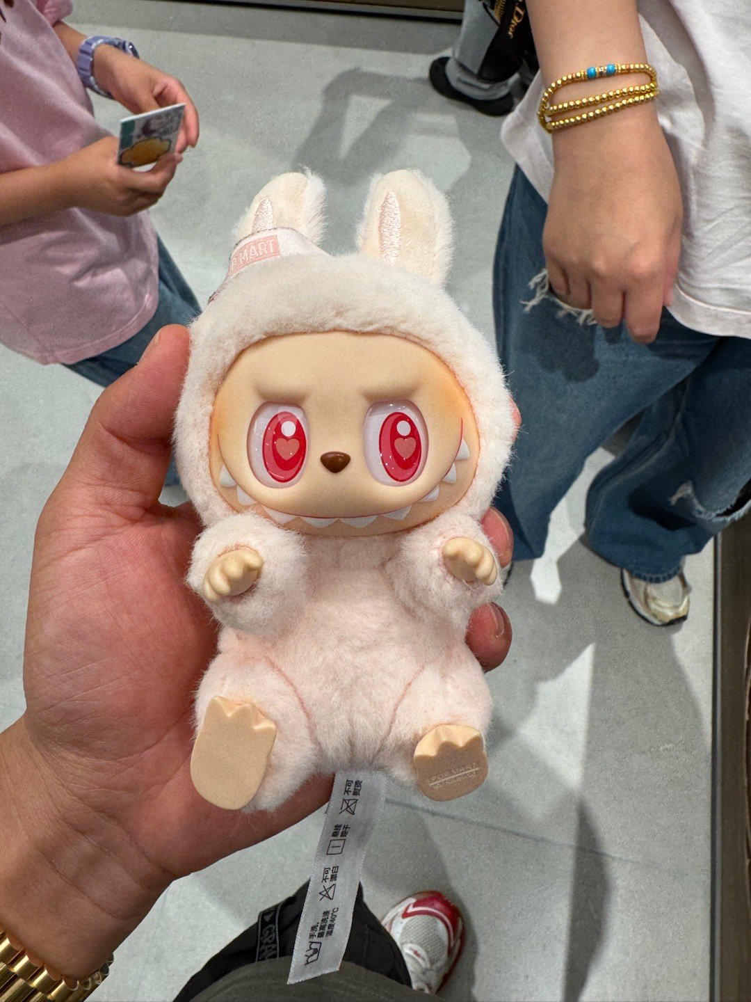 这个labubu能值100不？​​​