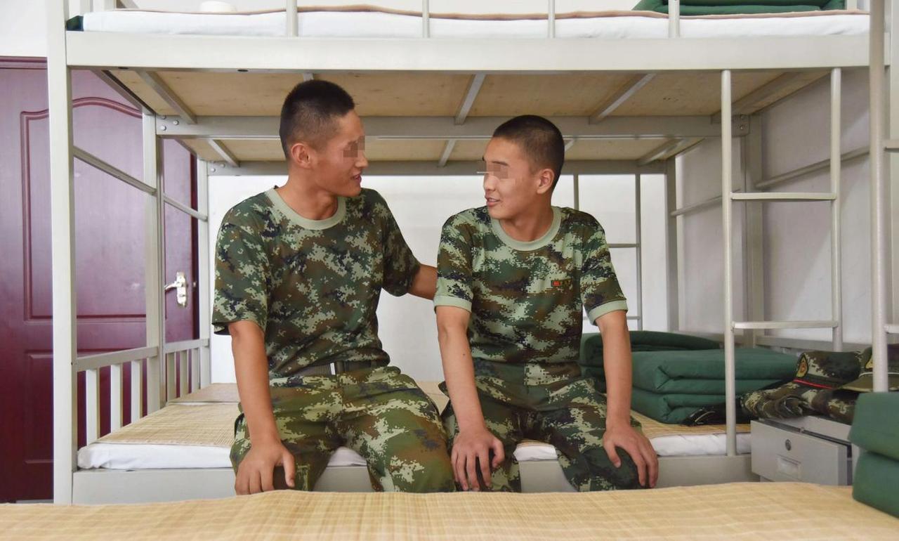 战友家财万贯，却找我借300块？真相让人深思…昨天突然接到一个电话，是一位服