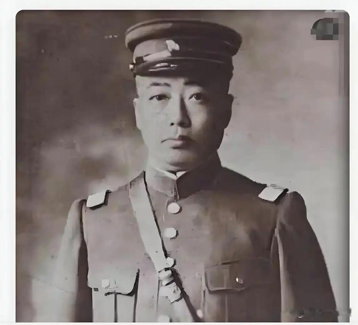 张作霖死后，杨宇霆要是想争，能不能取代张学良。杨宇霆手里攥过张作霖的私人印章