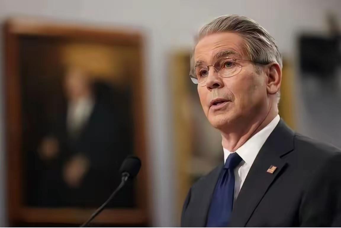 中方不救美元了，没想到特朗普彻底急了，喊话中国！美国现在债务堆成山，资金压力特