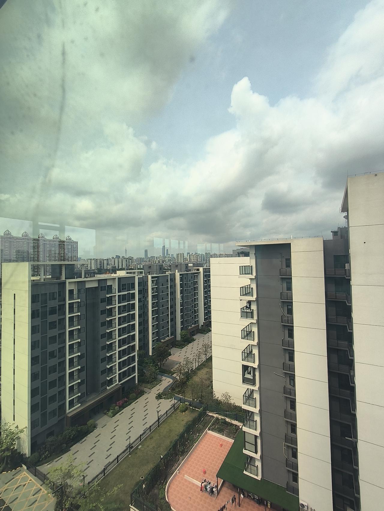 广州哪里买房合适呢？如果是我的话，我在天河上班，肯定是首选天河，但是众所周知天