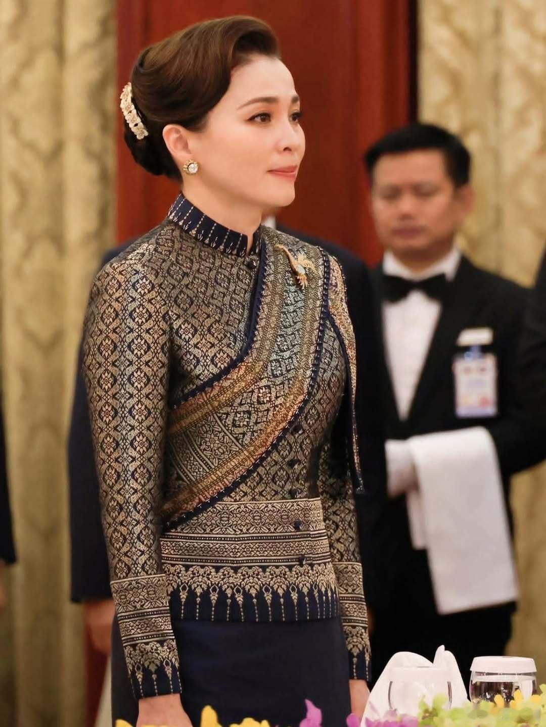 泰国王室🇹🇭🇱🇦3月17日，哇集拉隆功国王和苏提达王后出席由老挝主席通