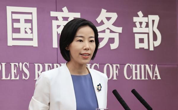 中国没有召见大使，没有发外交声明，没有喊话警告。美国制裁令落地8天，商务部直接把