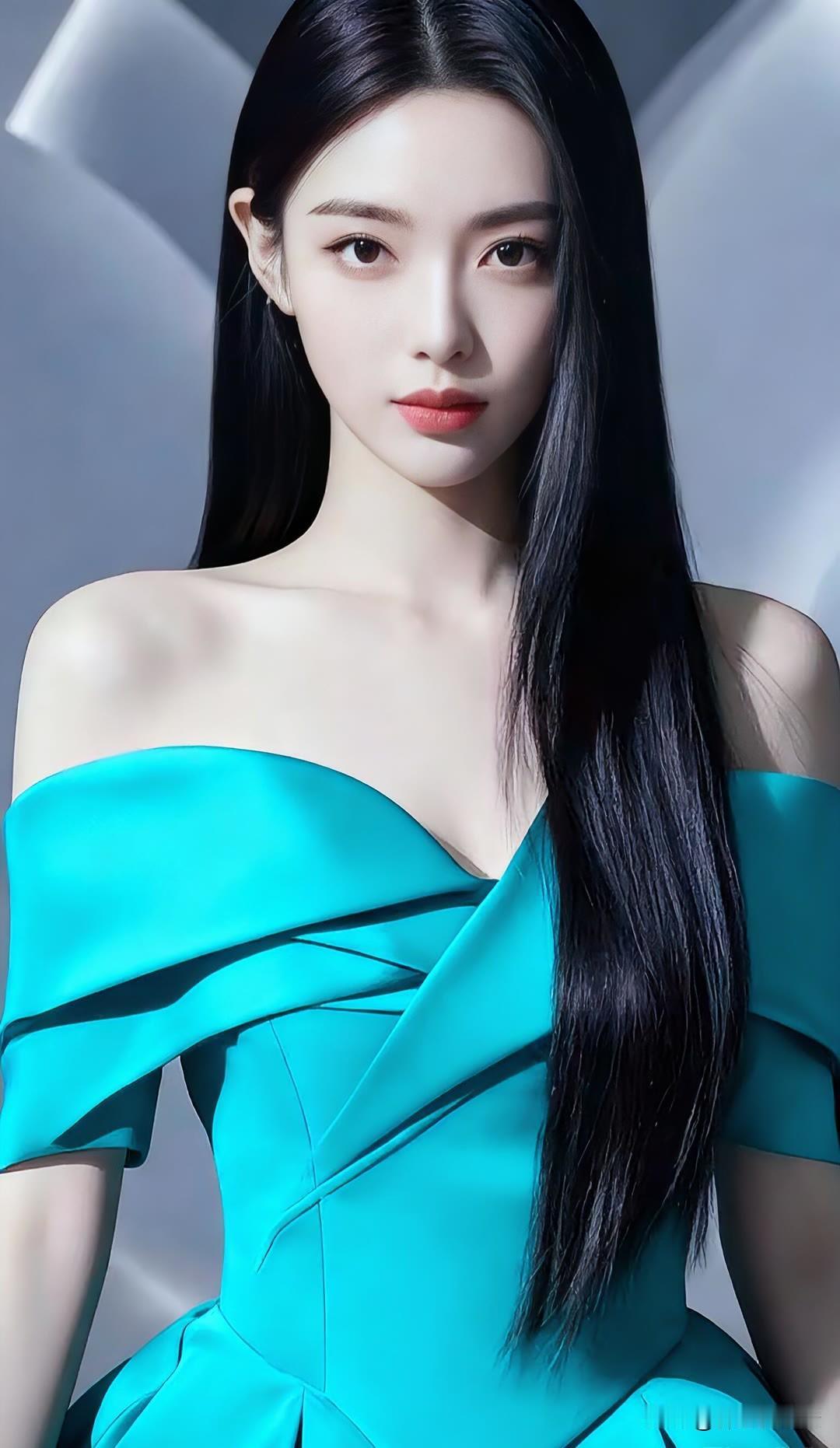 不羡慕别人的花园，因为我正亲手栽种自己的森林，它终将参天，自成风景。美女人像群