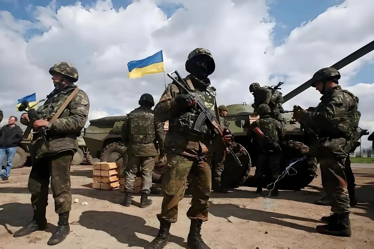 说起来还挺有意思的！俄乌战争打了四年，到头来才发现，真正顶用的三样武器，竟然全是