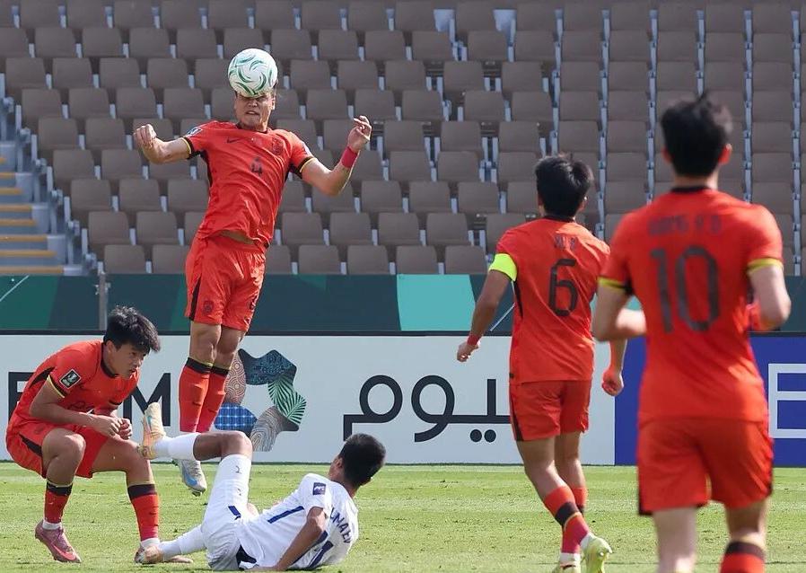 昨晚点球大战结束那一刻，相信好多球迷都激动得跳起来了！U23亚洲杯八强战，中