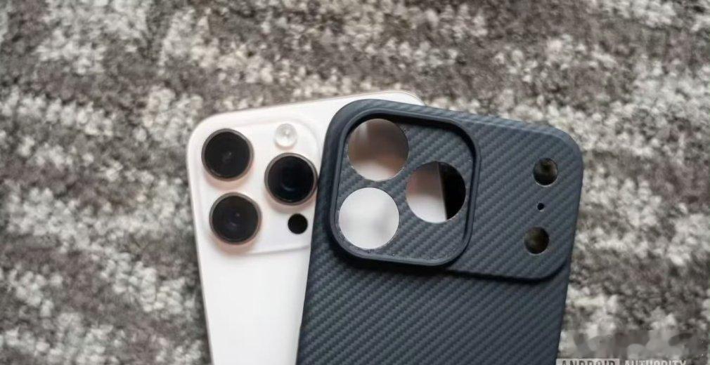 【iPhone17ProMax手机壳最新曝光科技媒体AndroidAutho