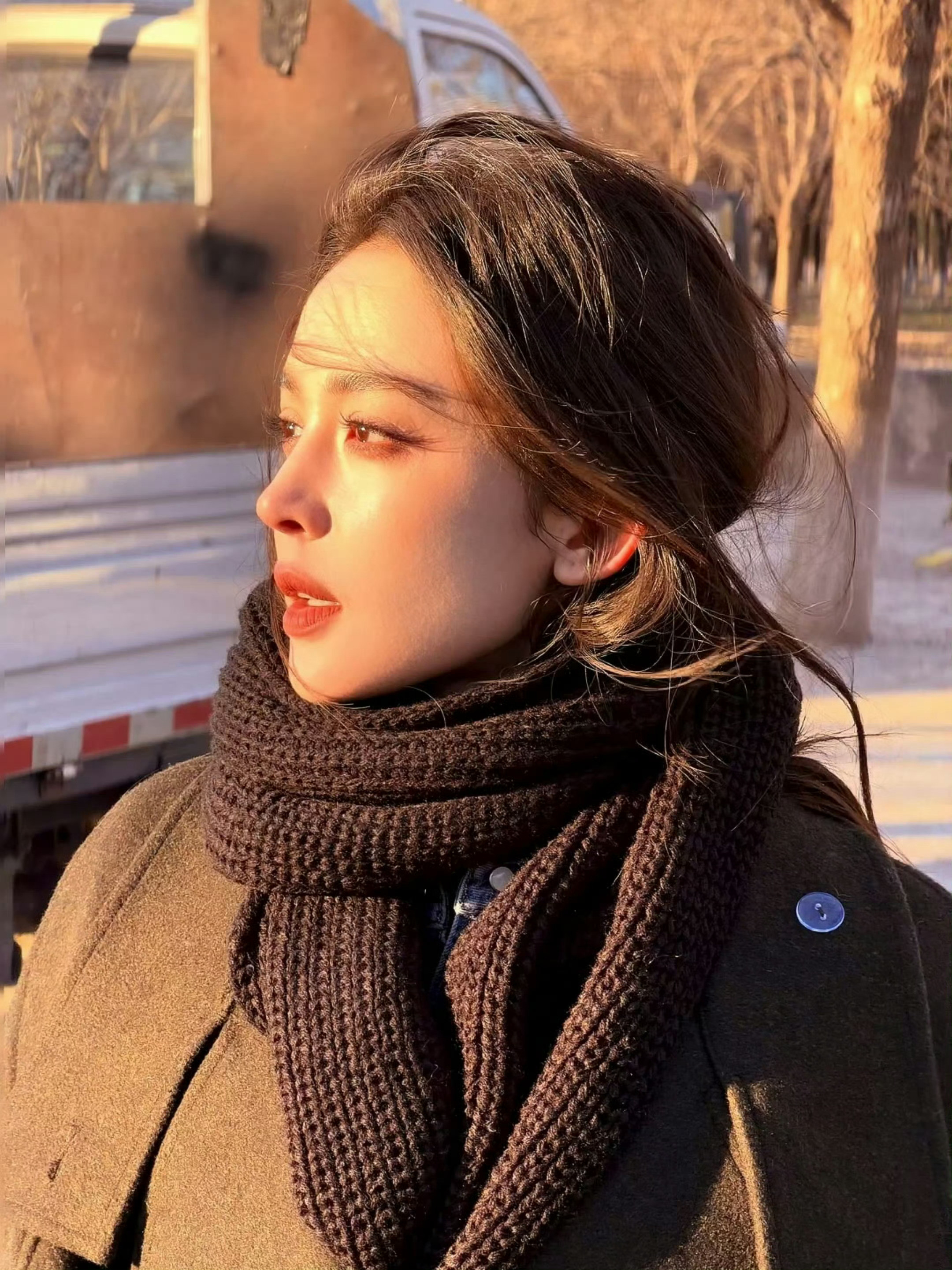 娜扎你这样我们就有点暧昧了情人节被娜扎美到失语每一帧都在发光，这样建模般的盛世美