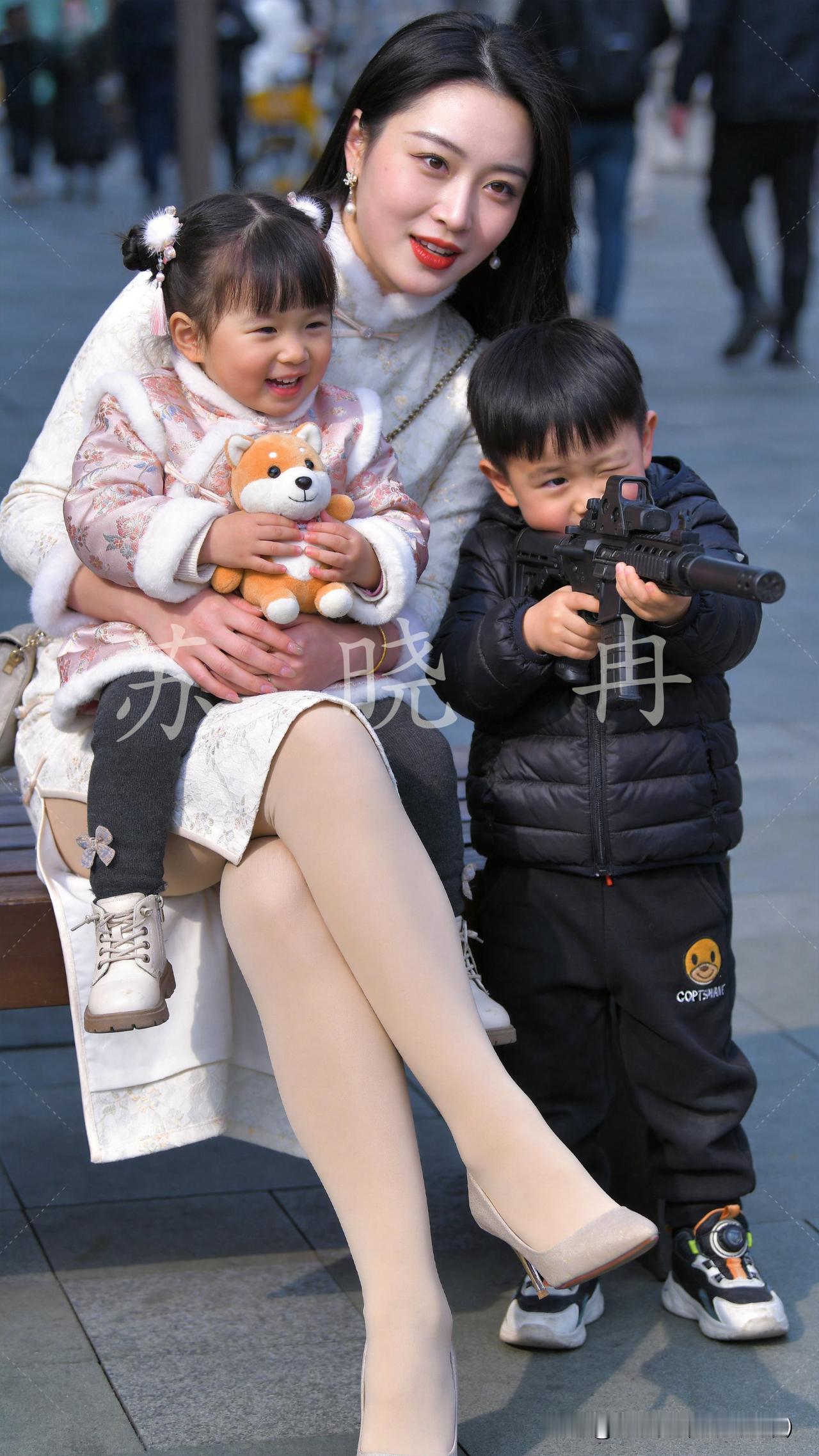 大年初一，宜收集快乐，宜传递祝福。感谢粉丝们的陪伴与支持，你们的每一个点赞，都