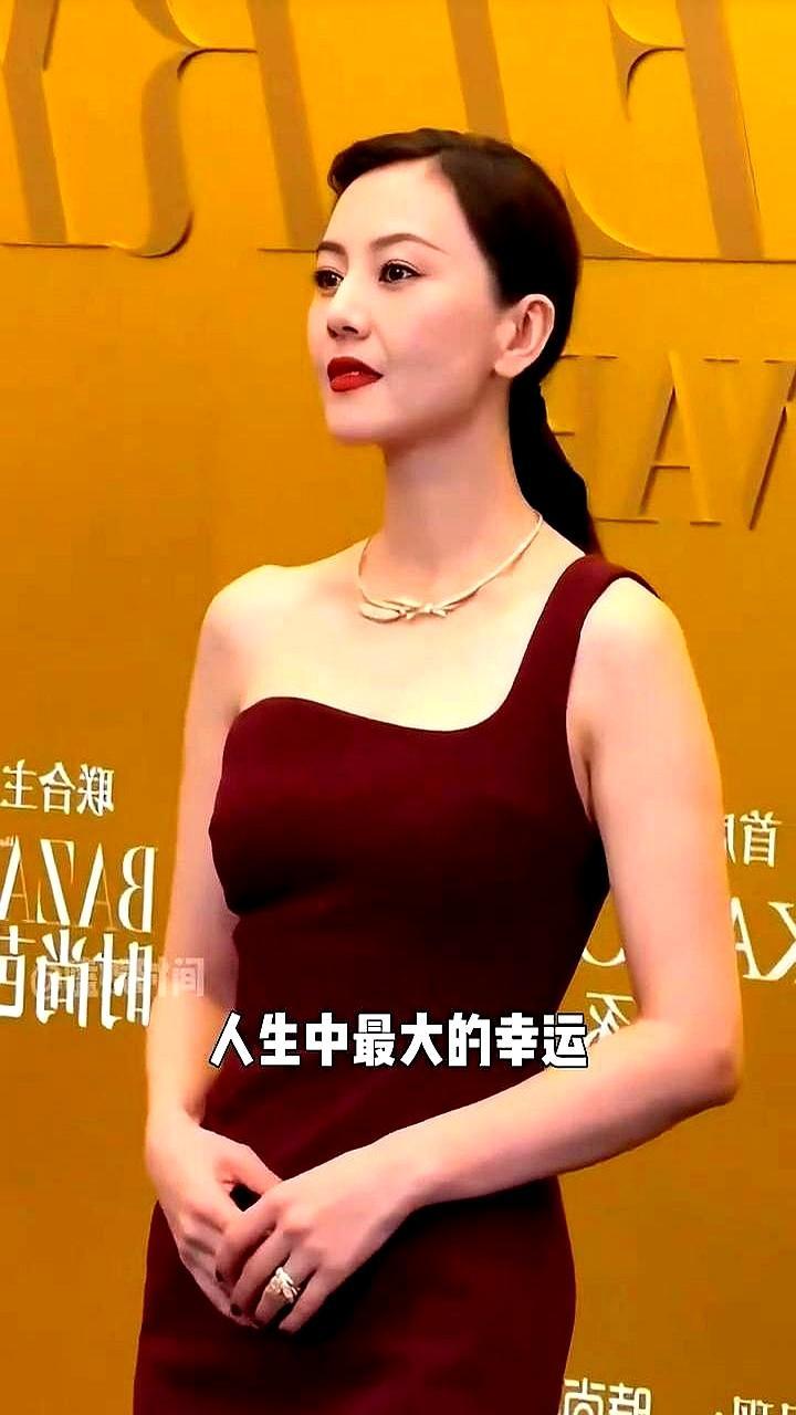 11年婚姻零绯闻，他靠啥？拍《搜索》那年，赵又廷刚和张钧宁分手。一个晨跑打