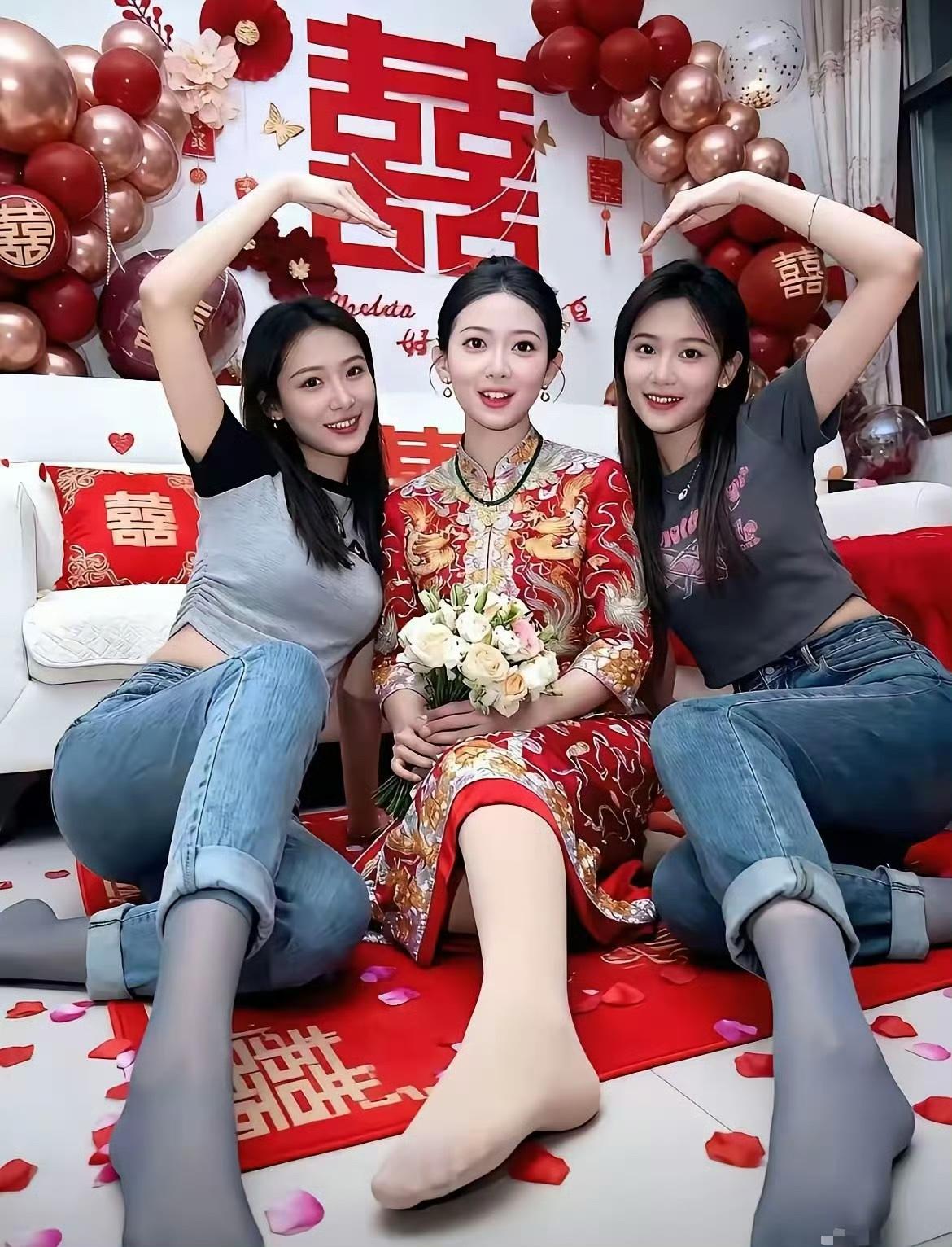 新郎含泪表示：新娘子也不是很好，都是家里包办的婚礼！