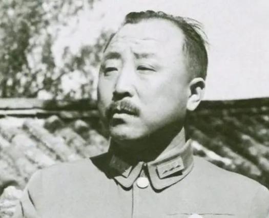 1948年10月30日，卫立煌乘坐最后一架离开沈阳的飞机到了葫芦岛。杜聿明问他：