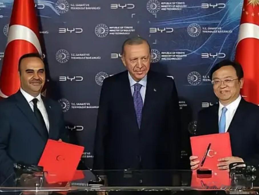 比亚迪欧洲爆火，中东土耳其突遭变脸！逼交三电核心技术，反击太解气比亚迪在欧洲