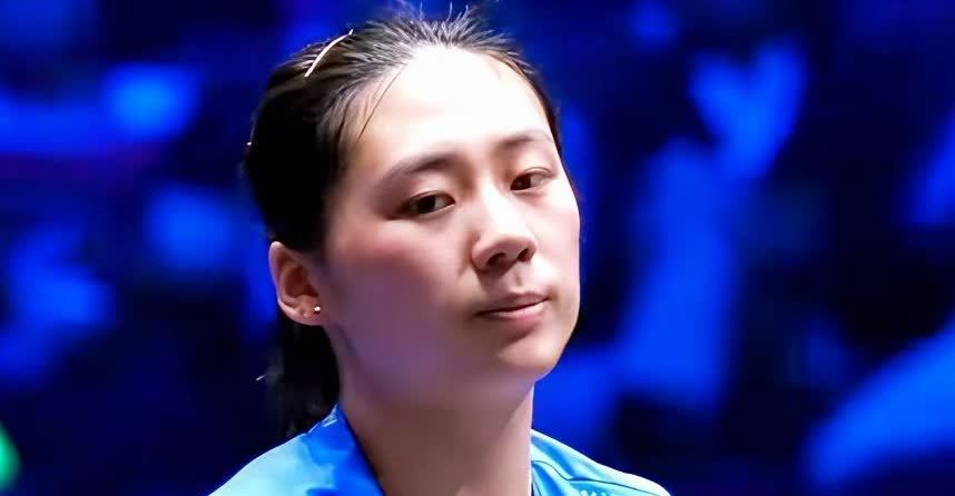 这一次陈熠怪不得王励勤不帮忙了，实在是自己太不争气，亚锦赛落选，混团