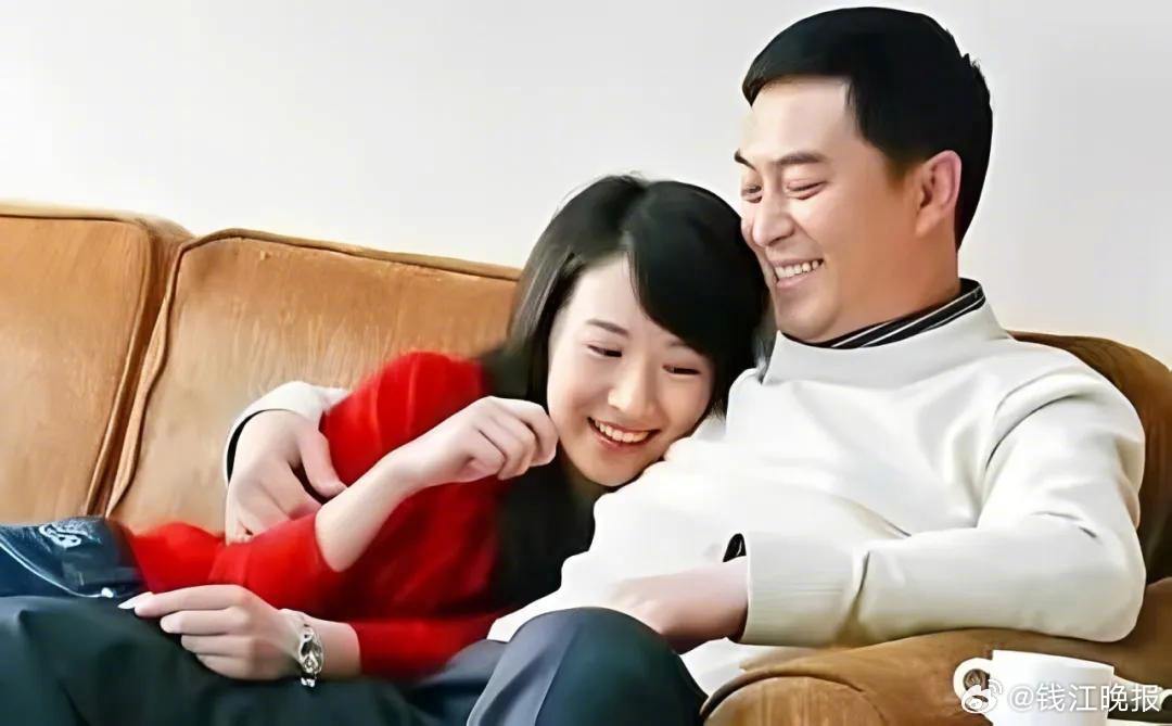 【浙江宣传：#羡慕海藻折射了什么心态#】“请给我接通市委宋秘书，我是海胆”。近年