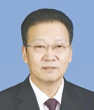 郑州王广灿被查！深耕本地44载，辗转实权岗位，伪装低调终落马老话说，真金不怕