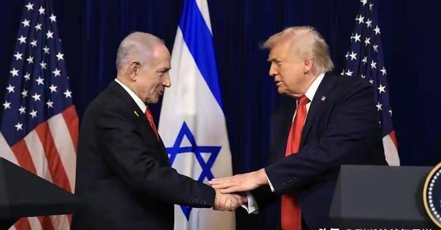 特朗普死定了，中期选举彻底凉凉，等着被民主党扎堆弹劾吧，这就是跪舔以色列的代价！