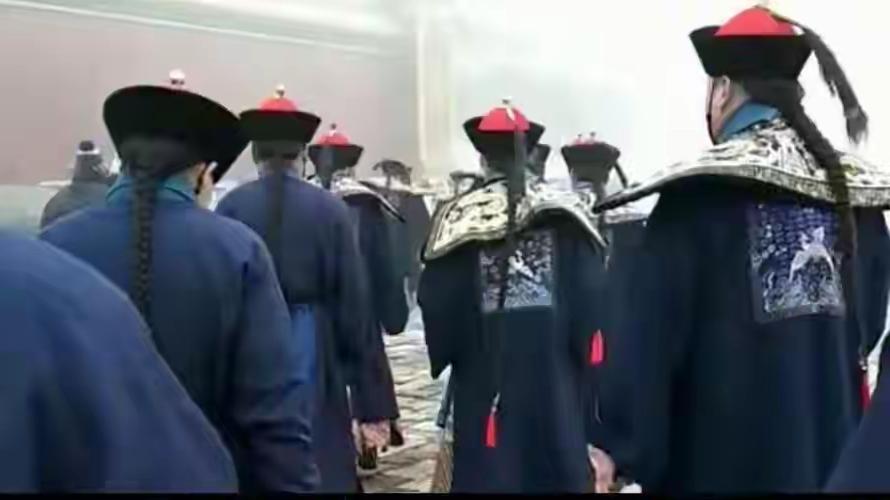 古代上朝时间那么早，上朝的文武百官住在哪？上完朝又去哪工作？你可能以为当官