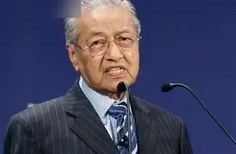 新加坡算老几？拉偏架还让中方别报复！你在教我做事？新加坡的官员最近呼吁