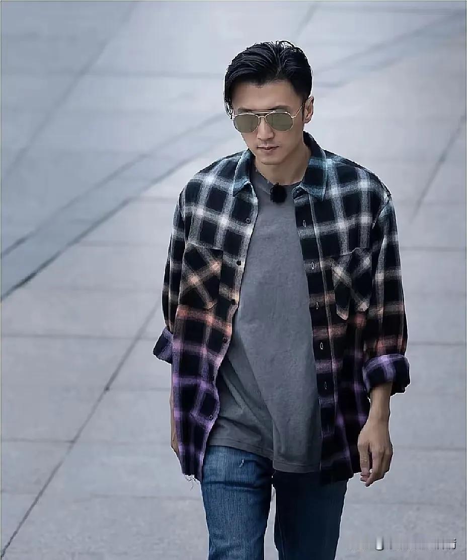 18岁谢振轩的懂事，才是张柏芝单亲育儿最牛的成绩单！刚跟弟弟回到爸爸身边享受短暂