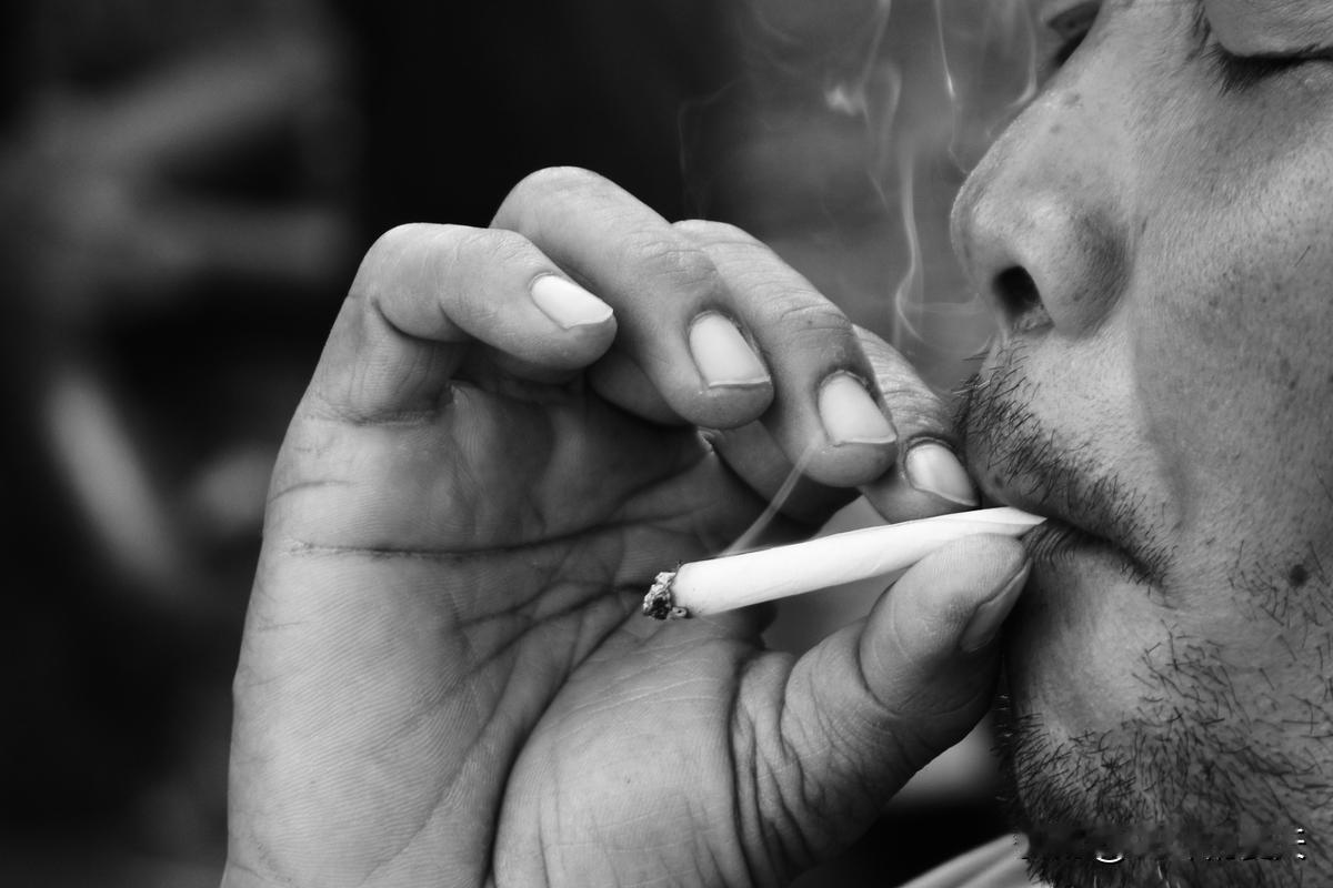 现在大家都开始戒烟戒酒，这股“清流”到底因何刮起？最近你可能也发现了，身边抽