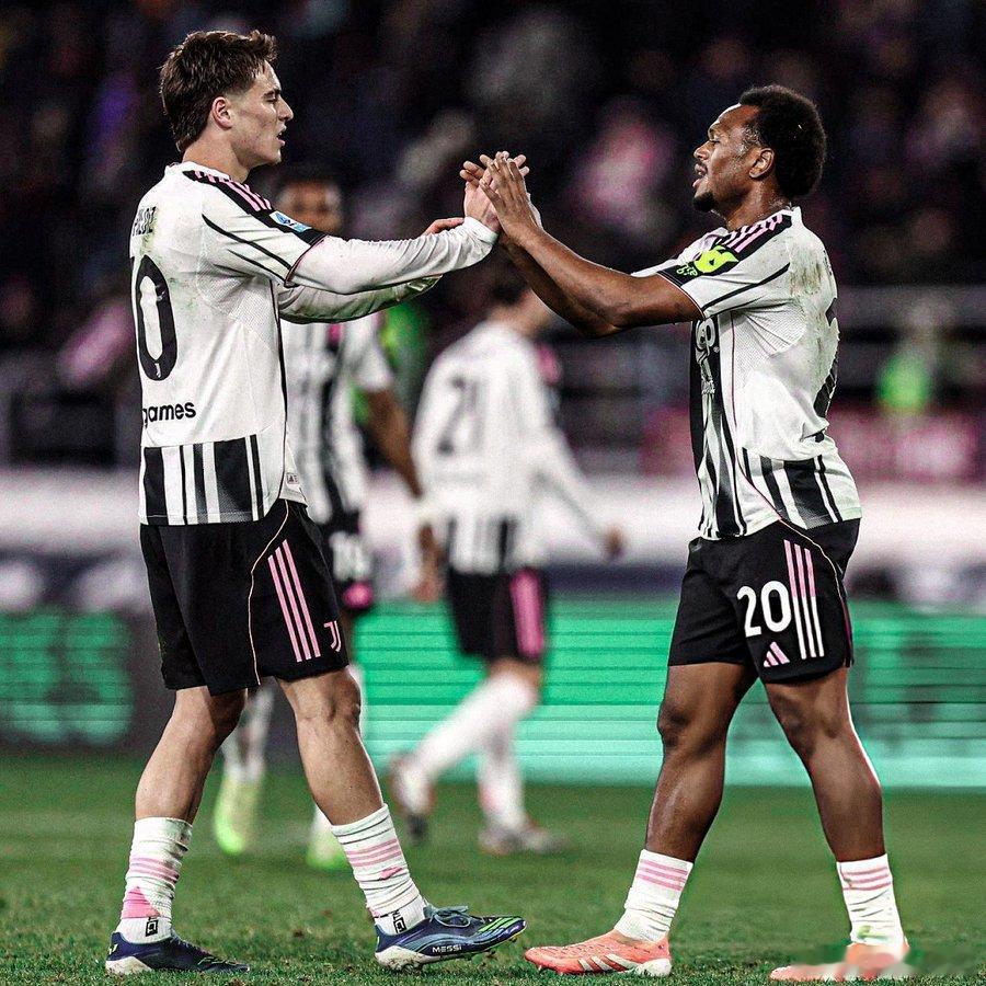 罗马体育报：在引援不利的情况下，斯帕莱蒂已经开始考虑从内部挖潜。随着恩内斯里的接