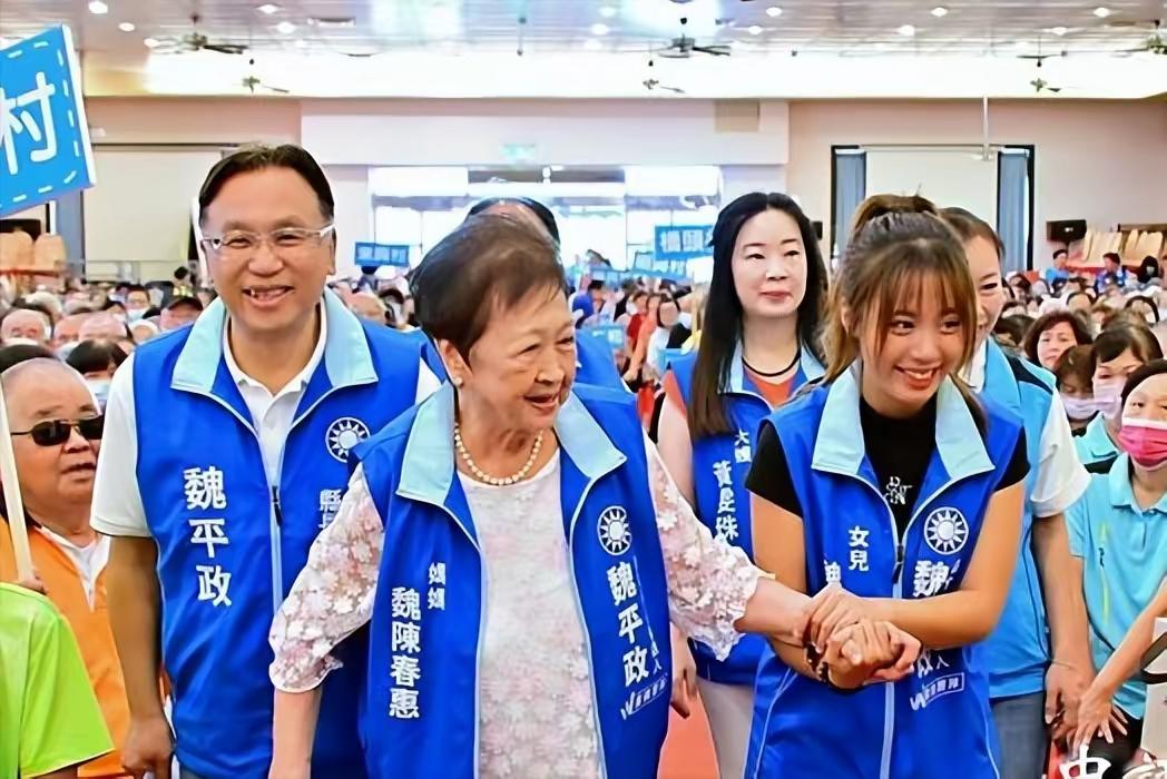 三县市要丟！国民党内两大巨头抱团施压，选情接连崩盘，郑丽文陷入空前困局！