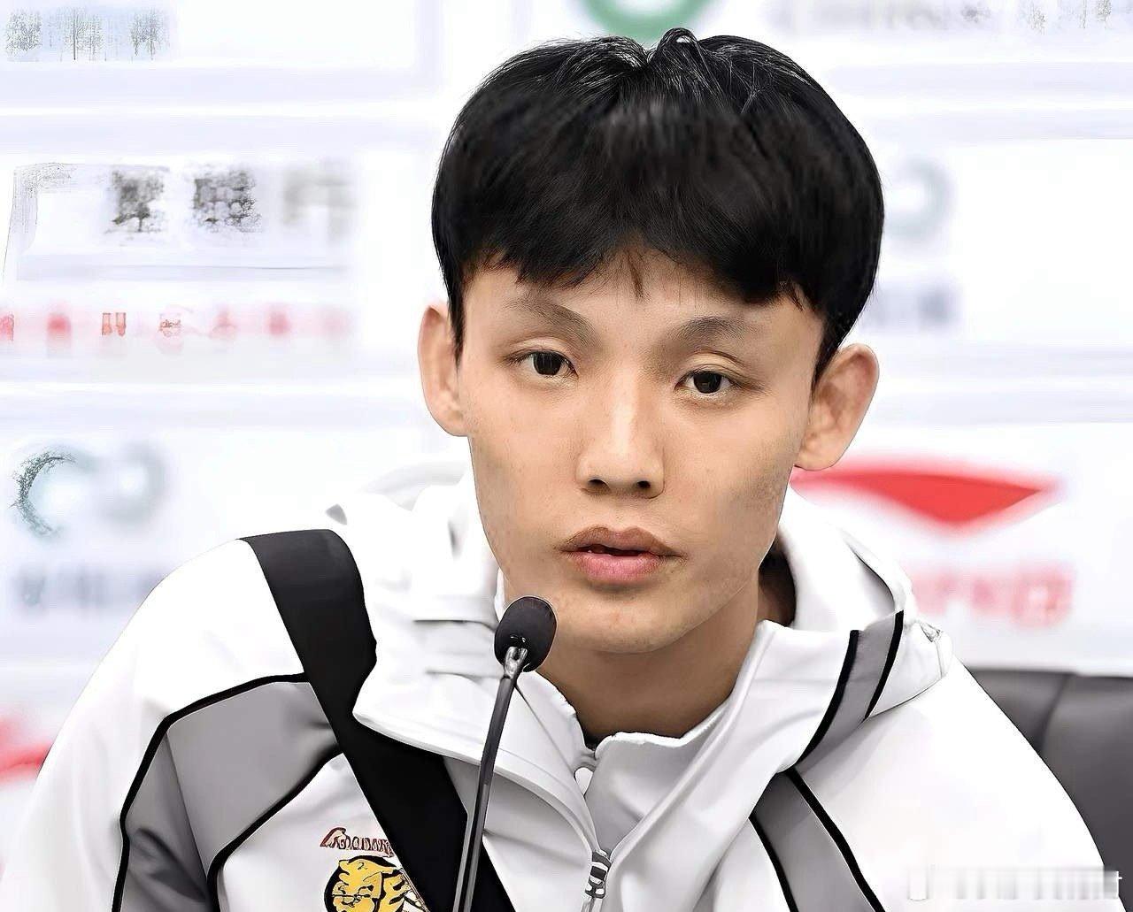 广东男篮队长徐杰说出了真心话！今日CBA俱乐部杯，广东男篮102-69战胜合肥狂