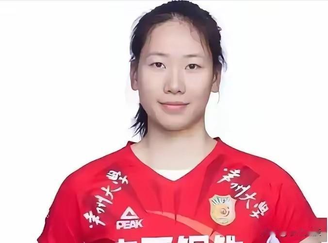 我心目中女排全锦赛的最佳阵容：最佳主攻：魏伊杉、李晨萱最佳副攻：杨佳、高意