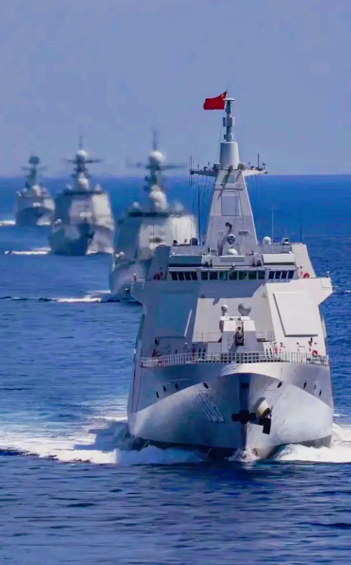 来了，来了。中国海军持续亮剑！由055拉萨舰领衔的编队，通过马海峡进入日本海