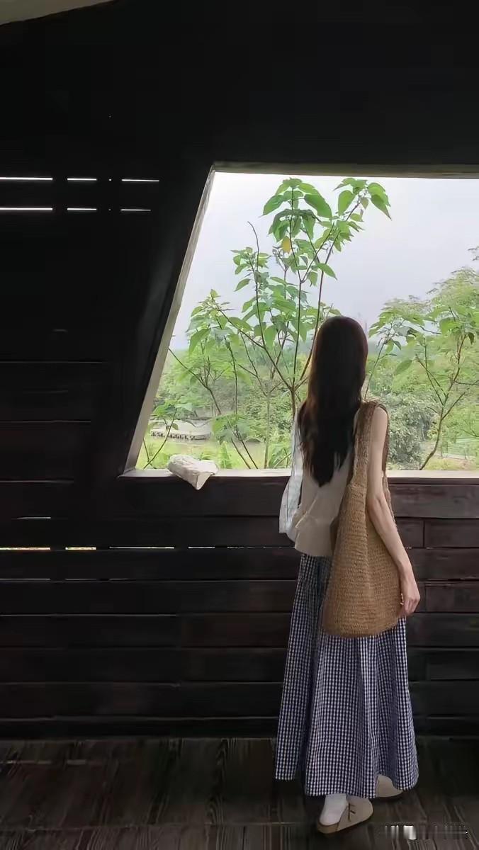 人的真心只有两次：第一次：什么都不懂。初入社会，对谁都是一片真心。