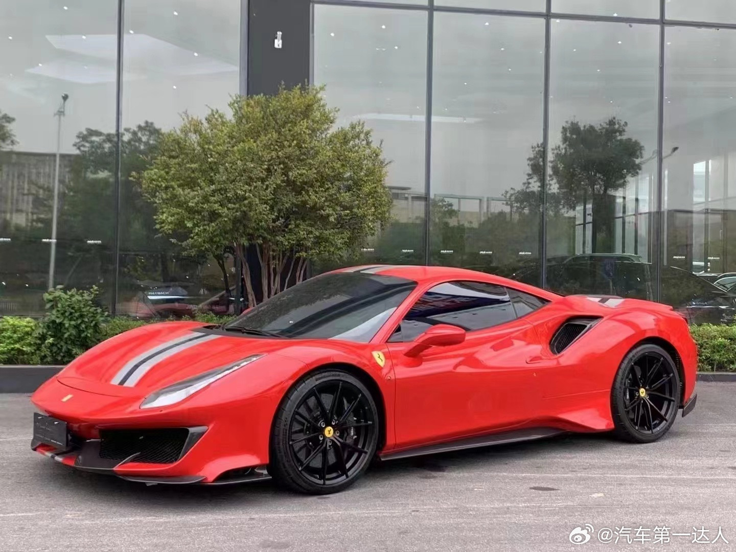 真正的热爱，不耗在漫长等待，只忠于即刻拥有。诚意求购法拉利488Pista，V8