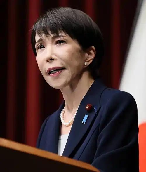 *日本方面传来消息！根据日媒报道，日本内阁会议批准了首相高市早苗的"武力介入台海
