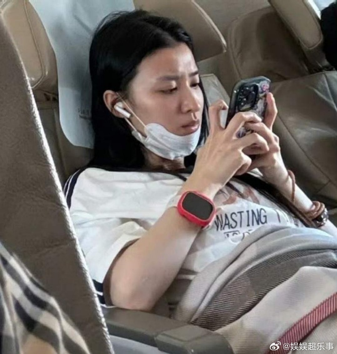 感觉王楚然离不开浓妆柔光滤镜精修为了营销美貌严控生图素颜就很路人