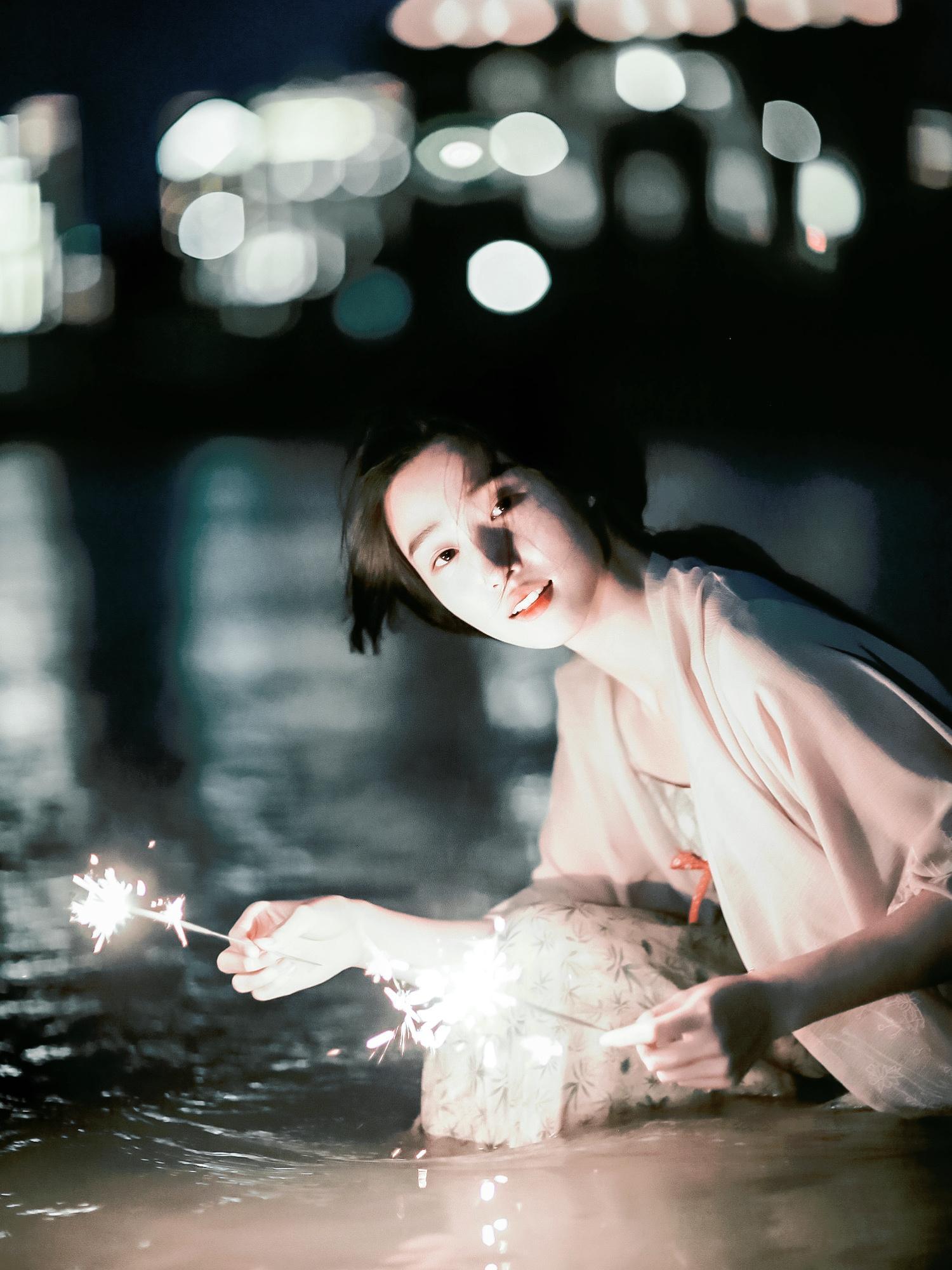 神女在世*🌟卢昱晓