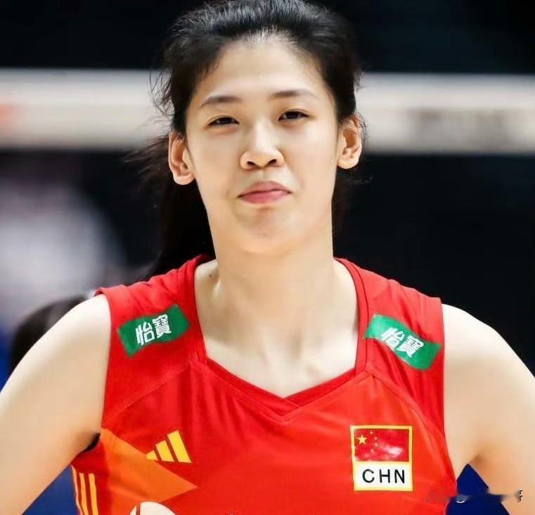 【李盈莹回国进行康复治疗】中国女排意大利米兰俱乐部（VeroVolley