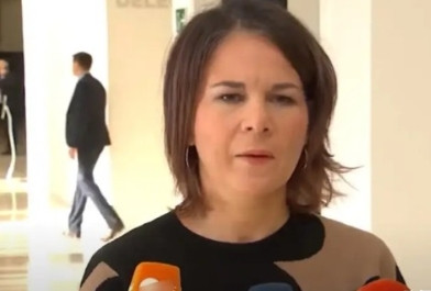 好家伙，这属于妥妥的联合国丑闻啊。360度大转弯：德国前外长贝尔伯克在其他候选