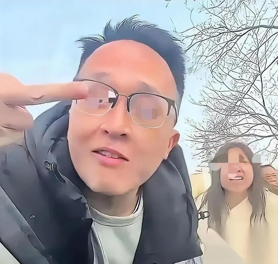 北京那穿貂的，嚣张时多狠现在躲家里不敢露头！就为车位被占点小事，这大哥带媳妇