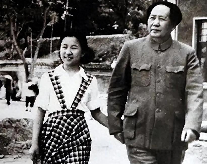 李讷坐月子时盼父亲支持八千元，主席感慨后决定同样金额也要送给李敏吗？1973年