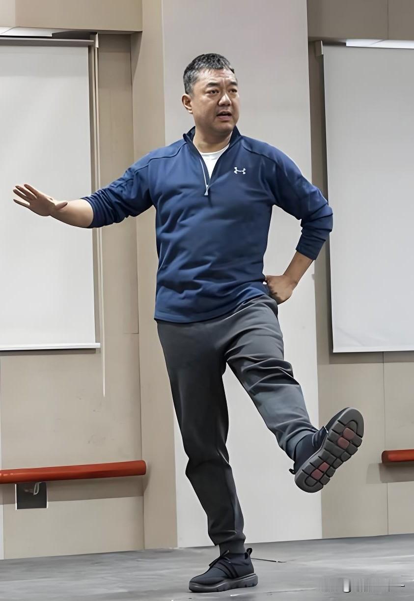 尤勇智的钱元瓘演得好，倪大红的胡进思演的也好，可对比《太平年》这两位老戏