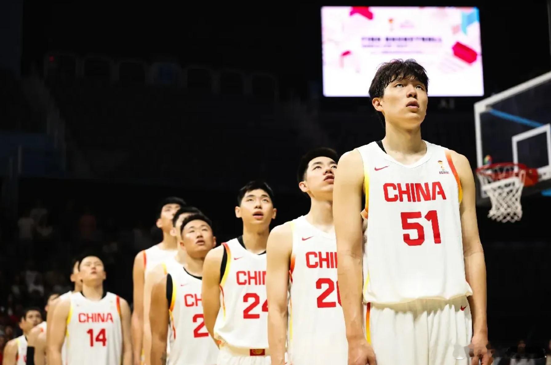 苏群：中国男篮曾已圈定了三个规划目标，其中有NBA球员   据苏群发文...