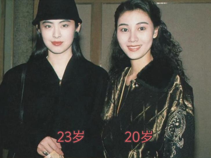 她们俩年轻的时候，王祖贤的颜值比李嘉欣高，那个时候王祖贤皮肤冷白细腻，秀发乌黑发