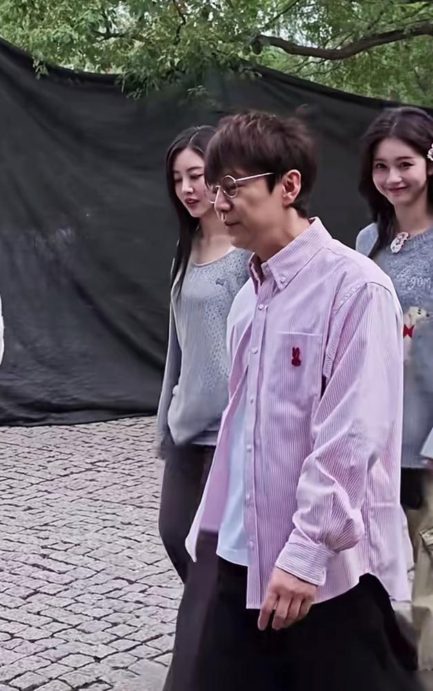 天呐，他怎么老成这样了？这位才华横溢，英俊潇洒，口齿伶俐，控场能力强，主持界的天